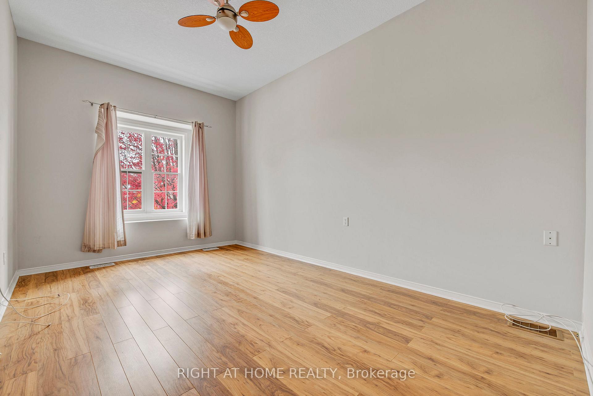Photo 19 of 80 Powell Drive, Hamilton, Binbrook — HOMEH