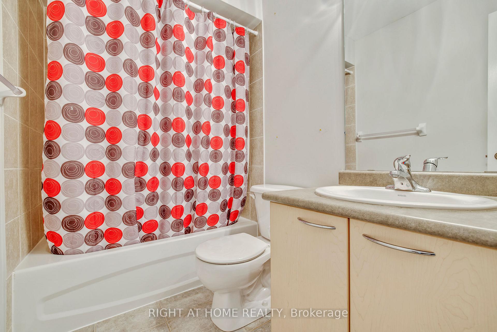 Photo 35 of 80 Powell Drive, Hamilton, Binbrook — HOMEH
