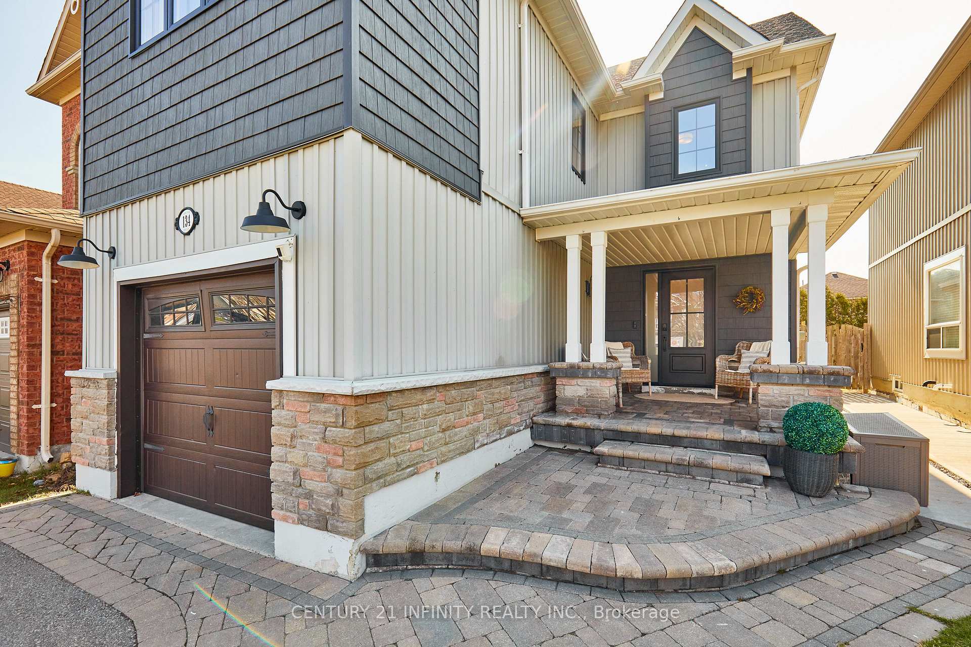Photo 2 of 134 Laking Drive, Clarington, Newcastle — HOMEH