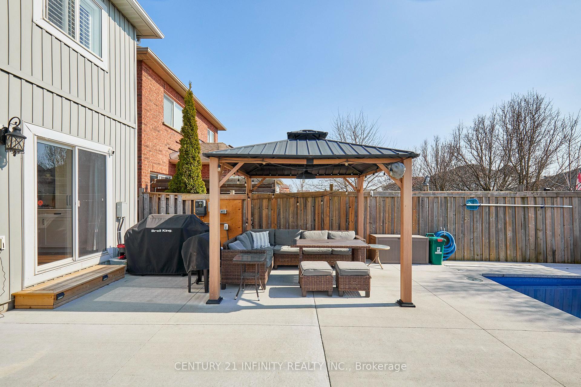Photo 14 of 134 Laking Drive, Clarington, Newcastle — HOMEH