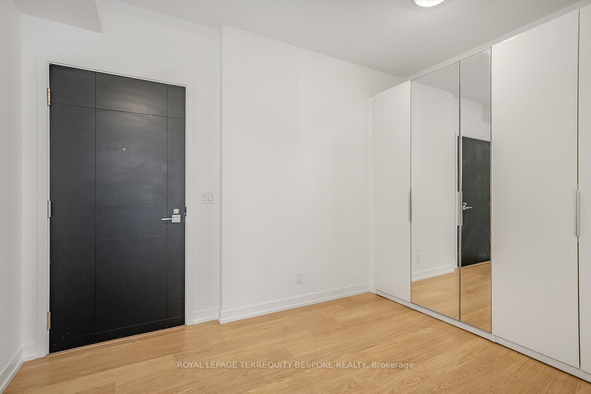 Photo 3 of Unit 1017, 98 Lillian Street, Toronto, Mount Pleasant West — HOMEH
