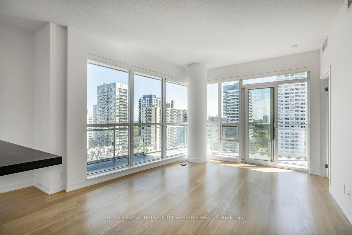 Photo 6 of Unit 1017, 98 Lillian Street, Toronto, Mount Pleasant West — HOMEH