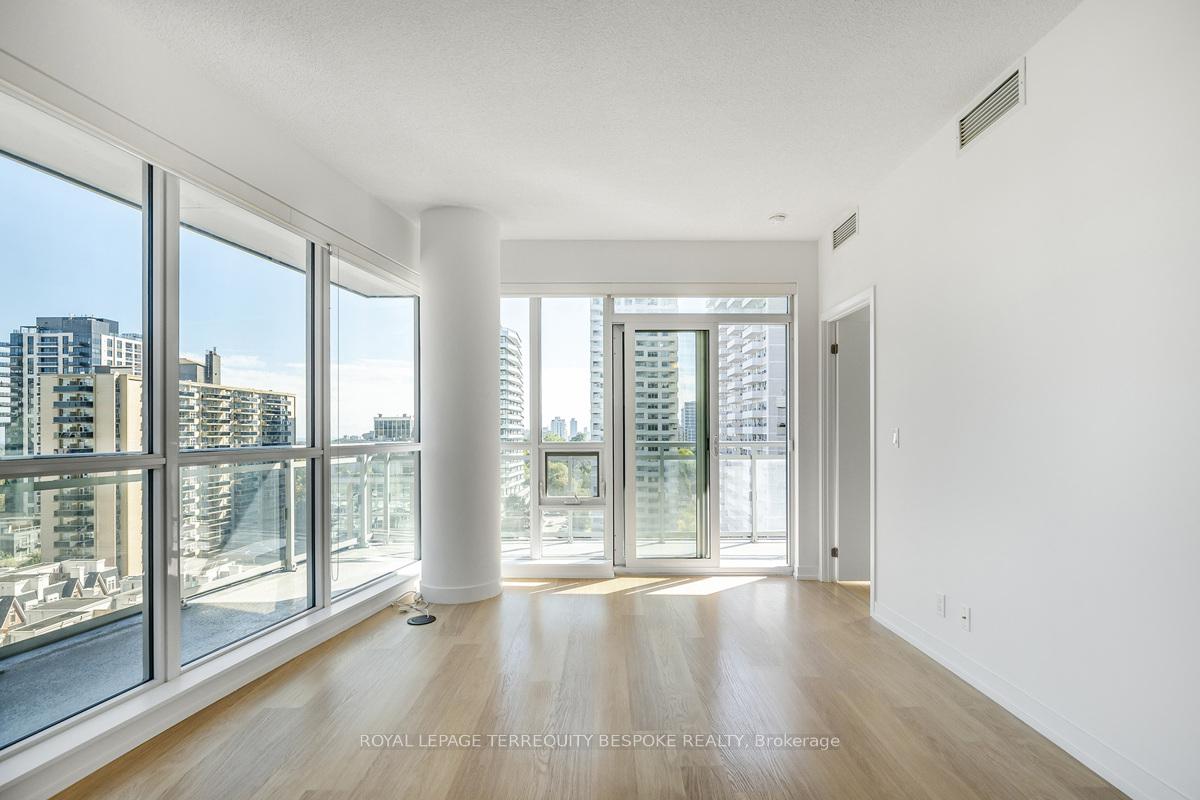 Photo 5 of Unit 1017, 98 Lillian Street, Toronto, Mount Pleasant West — HOMEH