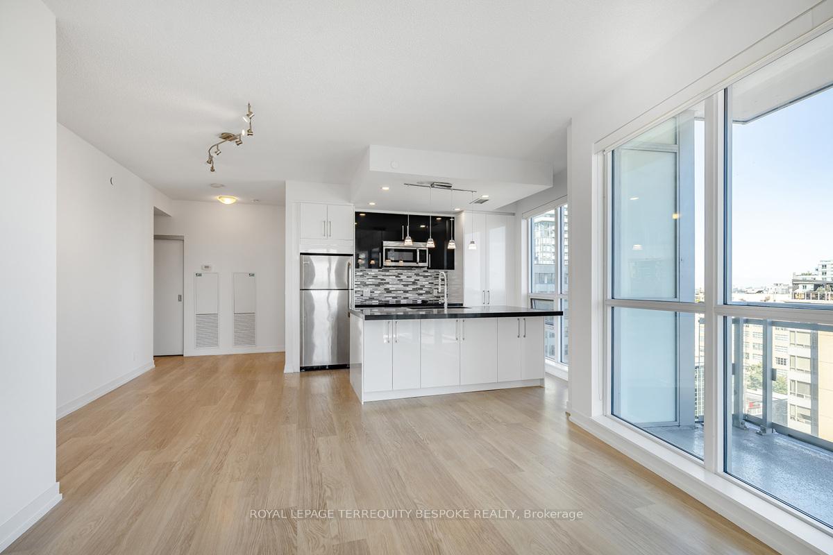 Photo 8 of Unit 1017, 98 Lillian Street, Toronto, Mount Pleasant West — HOMEH