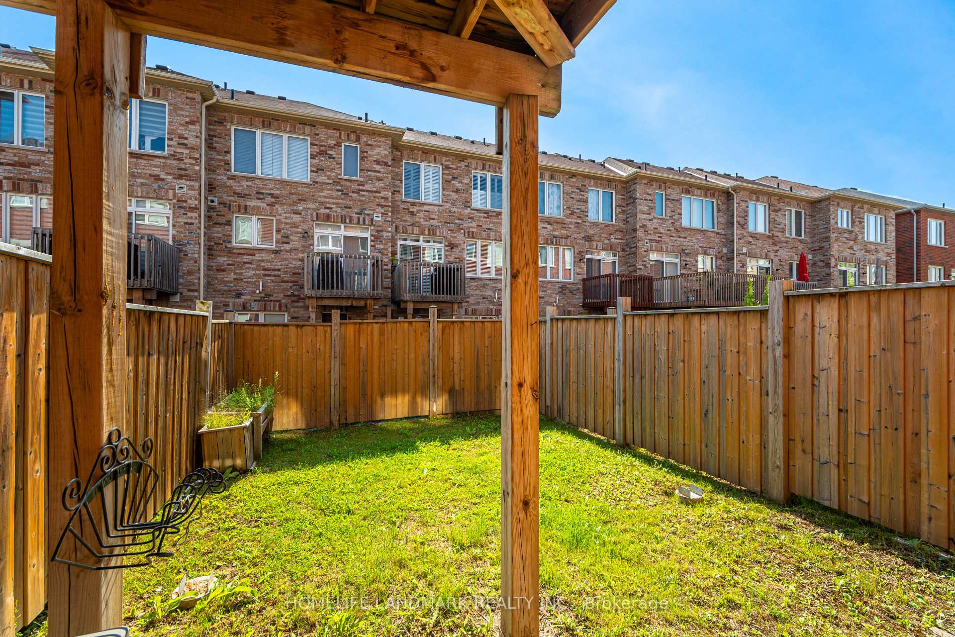 Photo 24 of 7 Rockbrook Trail, Brampton, Northwest Brampton — HOMEH
