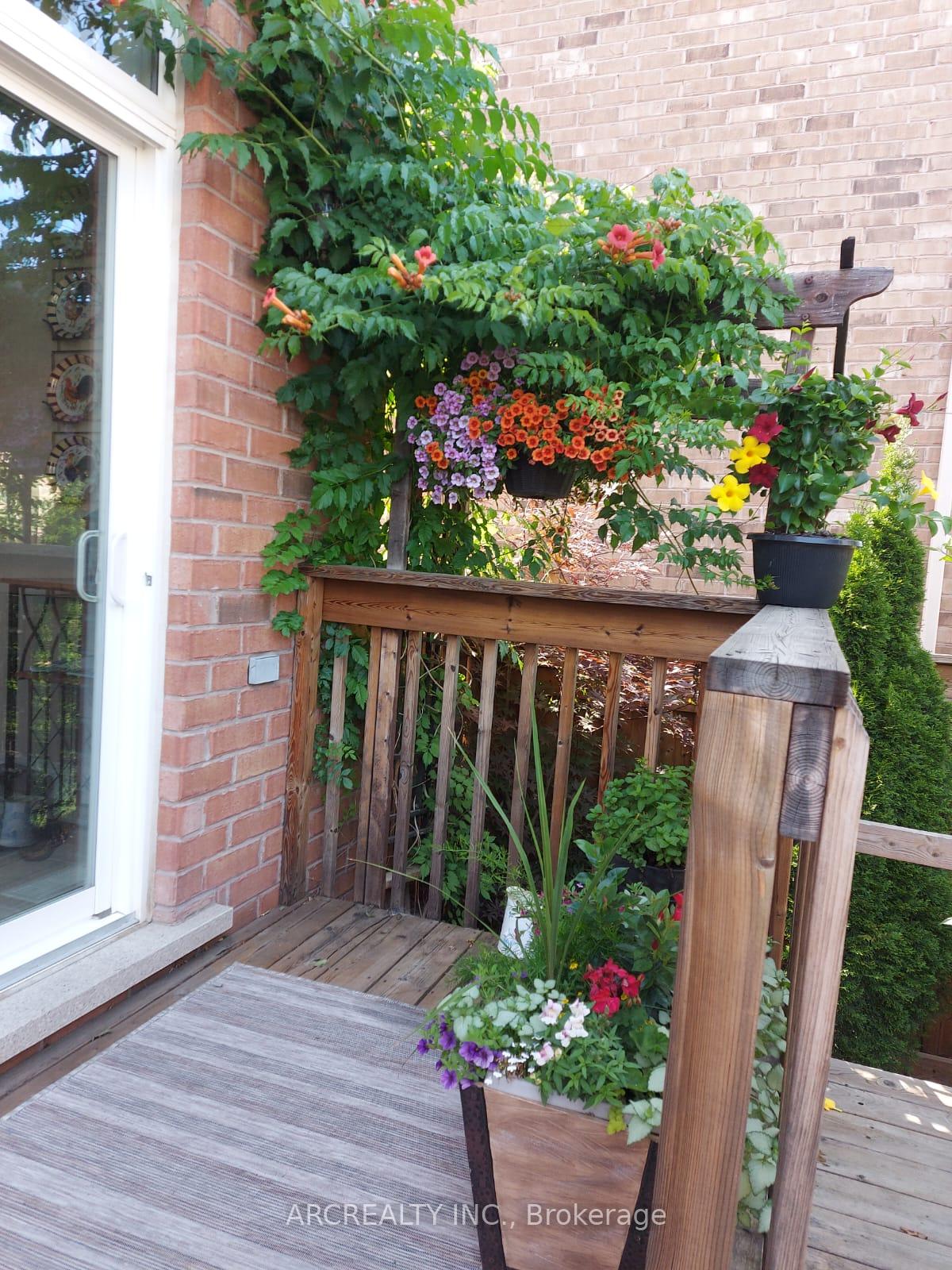 Photo 8 of 96 Isernia Crescent, Vaughan, Vellore Village — HOMEH