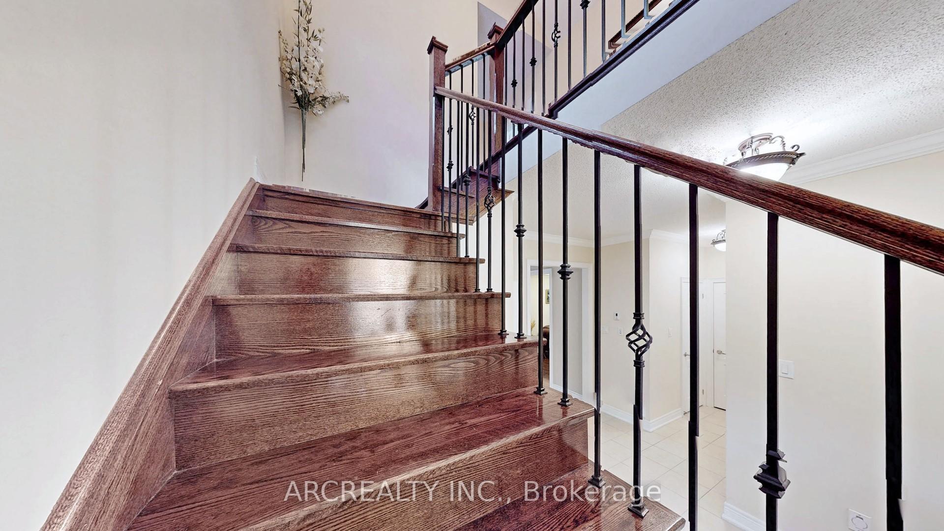 Photo 18 of 96 Isernia Crescent, Vaughan, Vellore Village — HOMEH