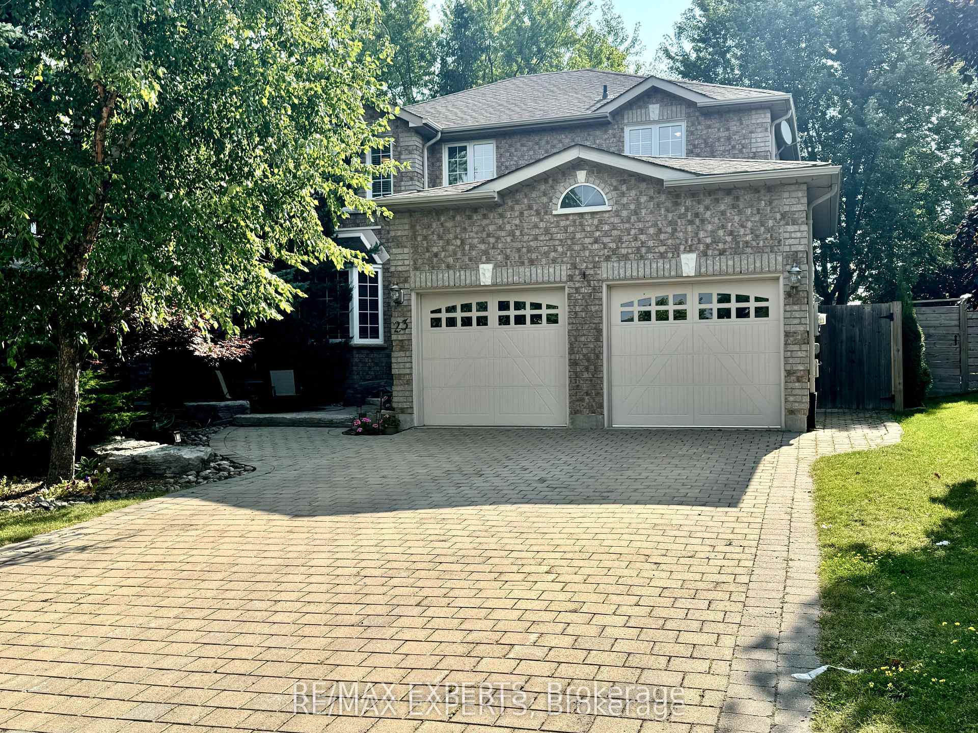 Photo 1 of 23 Kingsridge Road, Barrie, Bayshore — HOMEH
