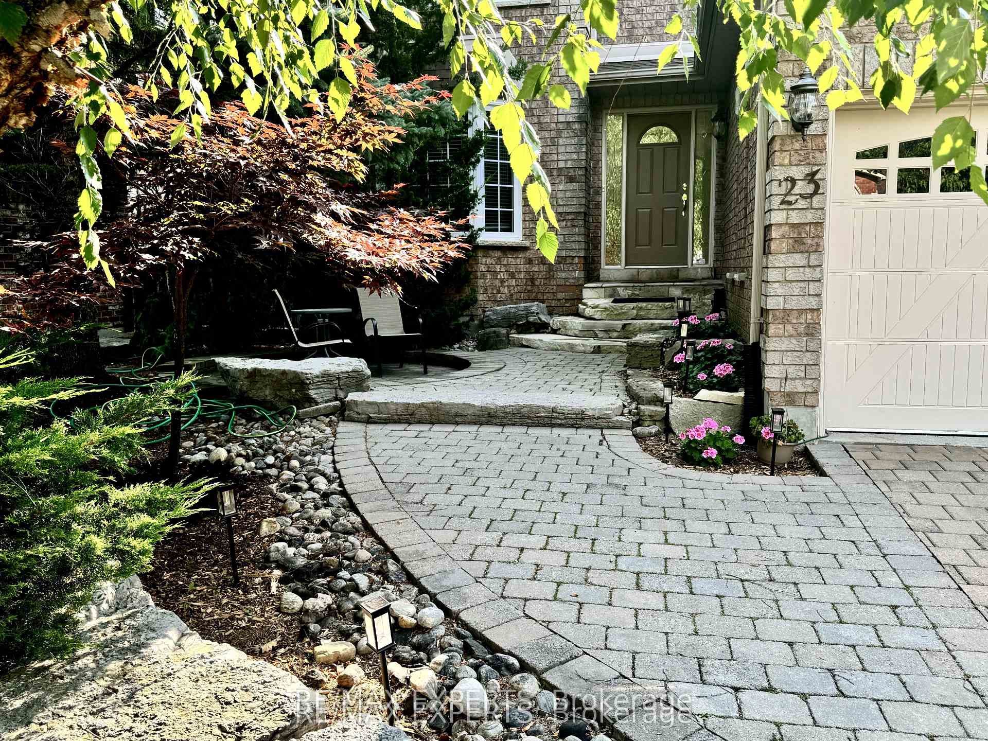 Photo 10 of 23 Kingsridge Road, Barrie, Bayshore — HOMEH