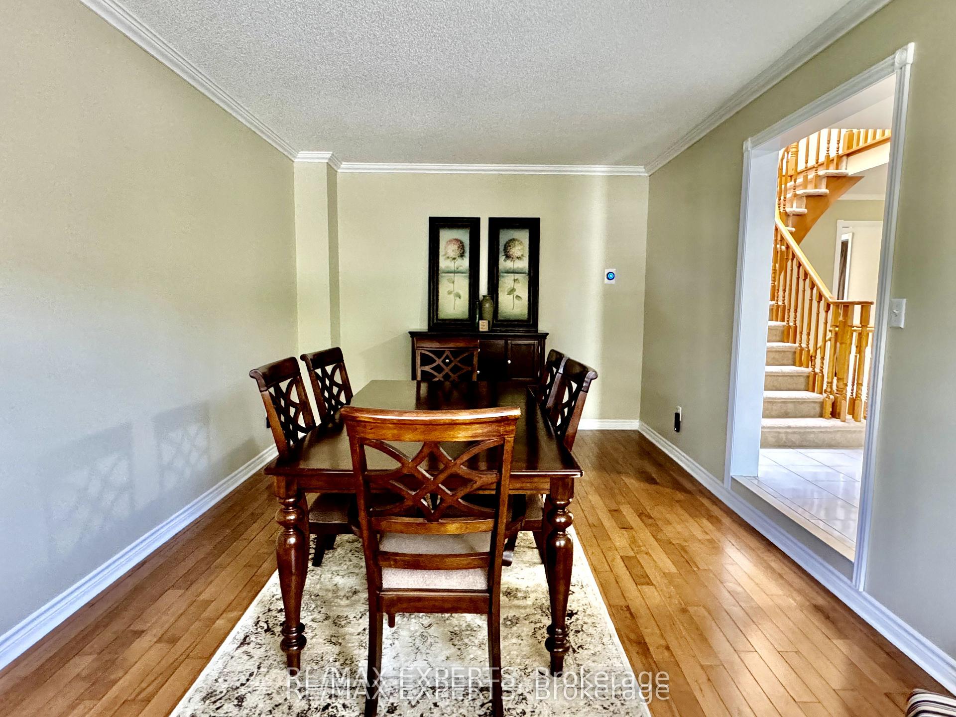 Photo 4 of 23 Kingsridge Road, Barrie, Bayshore — HOMEH