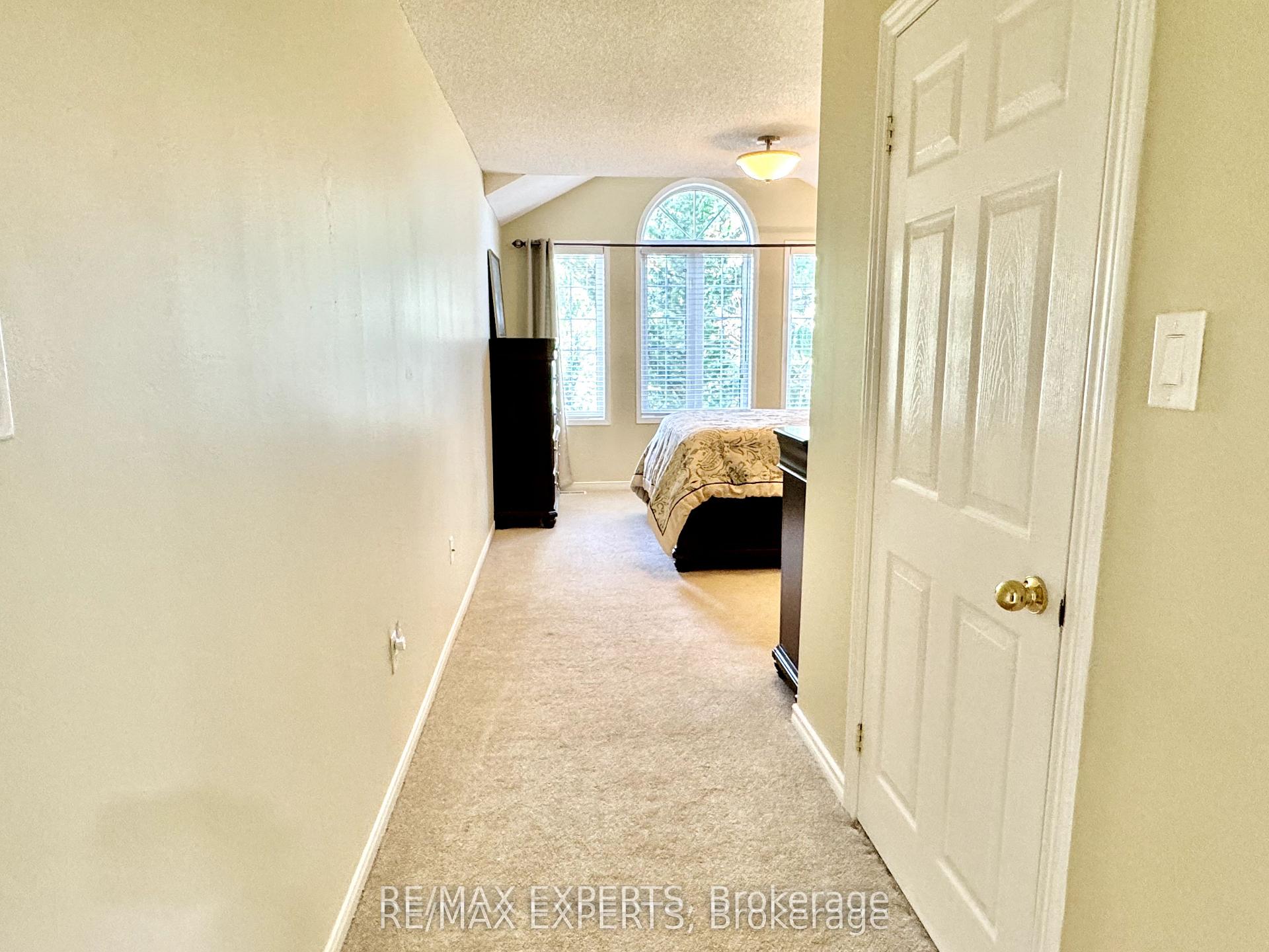 Photo 14 of 23 Kingsridge Road, Barrie, Bayshore — HOMEH