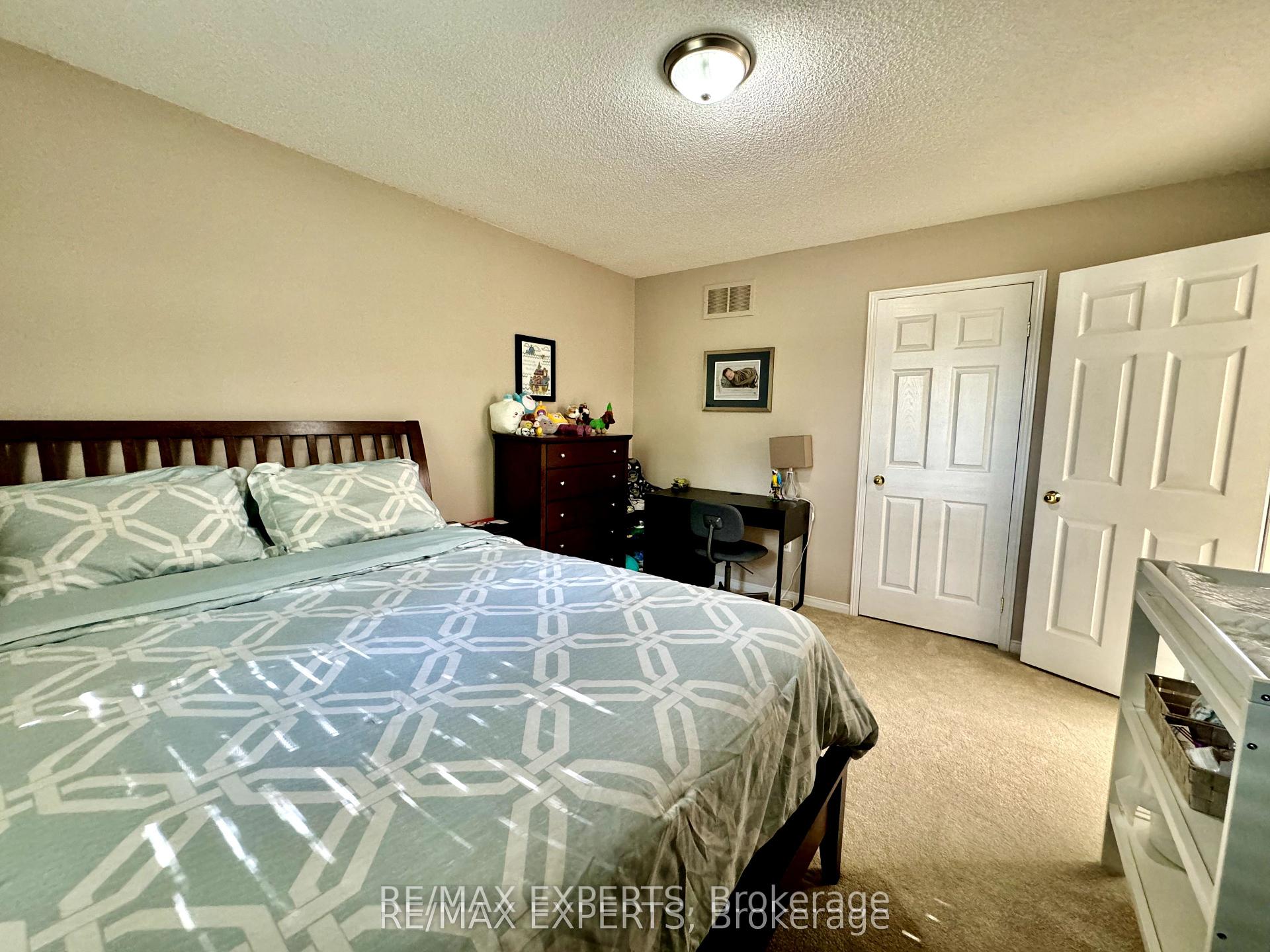 Photo 30 of 23 Kingsridge Road, Barrie, Bayshore — HOMEH
