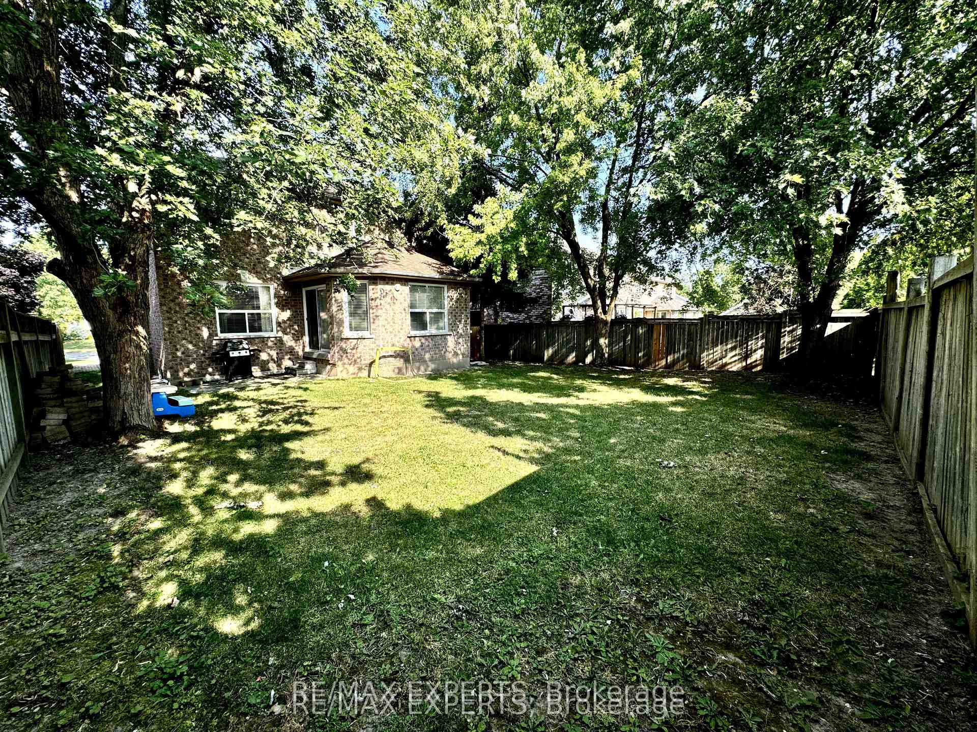 Photo 40 of 23 Kingsridge Road, Barrie, Bayshore — HOMEH