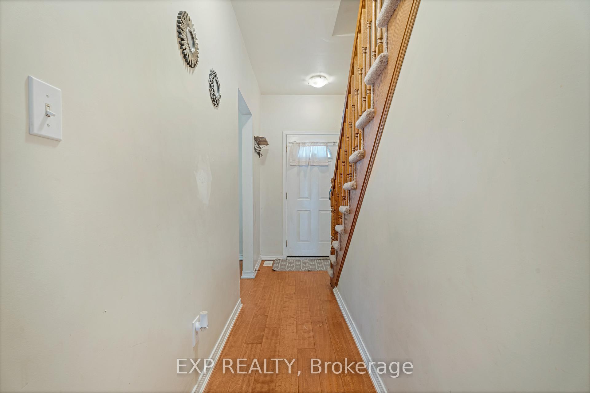 Photo 2 of 900 Concession Street S, Hamilton, Raleigh — HOMEH