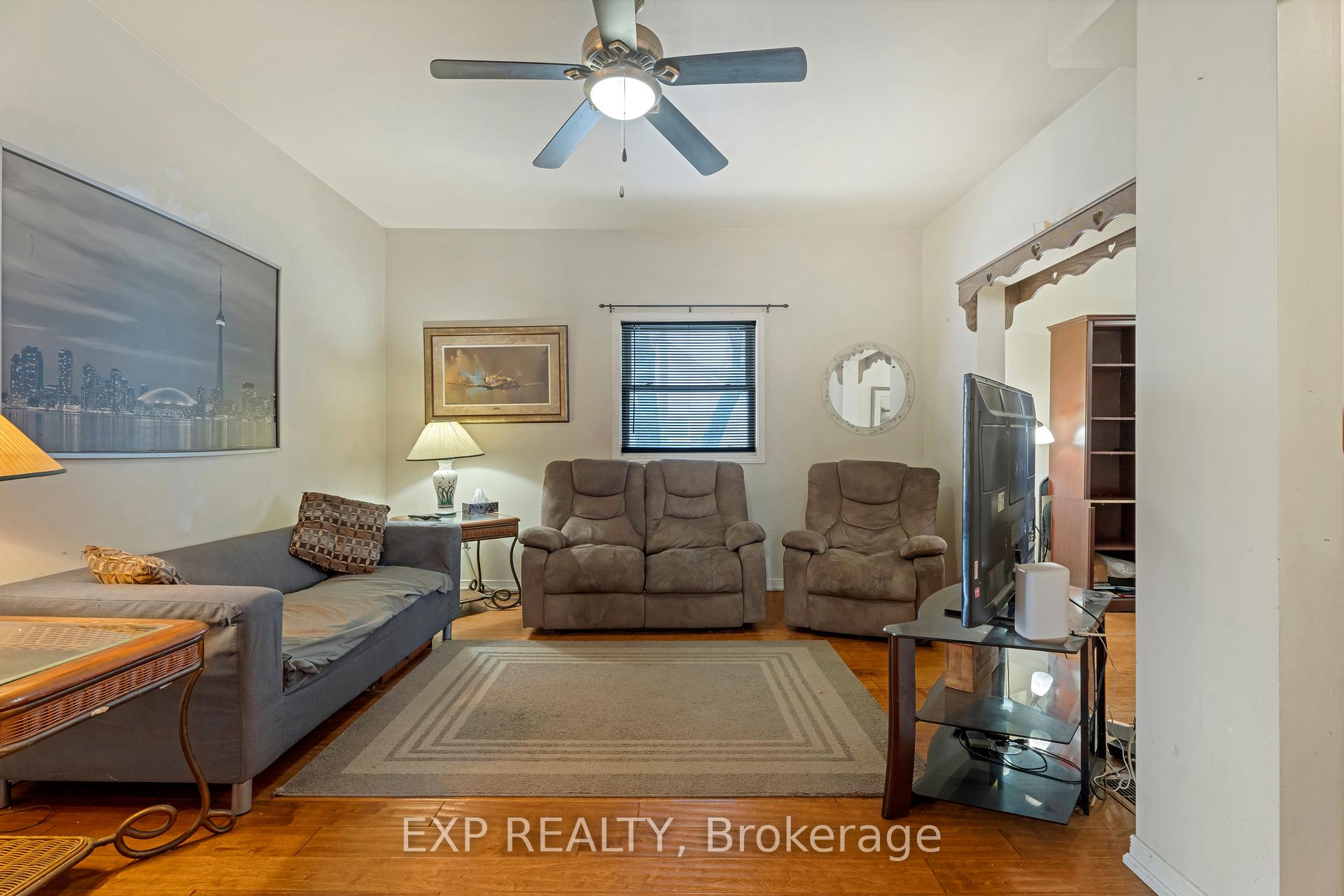 Photo 4 of 900 Concession Street S, Hamilton, Raleigh — HOMEH