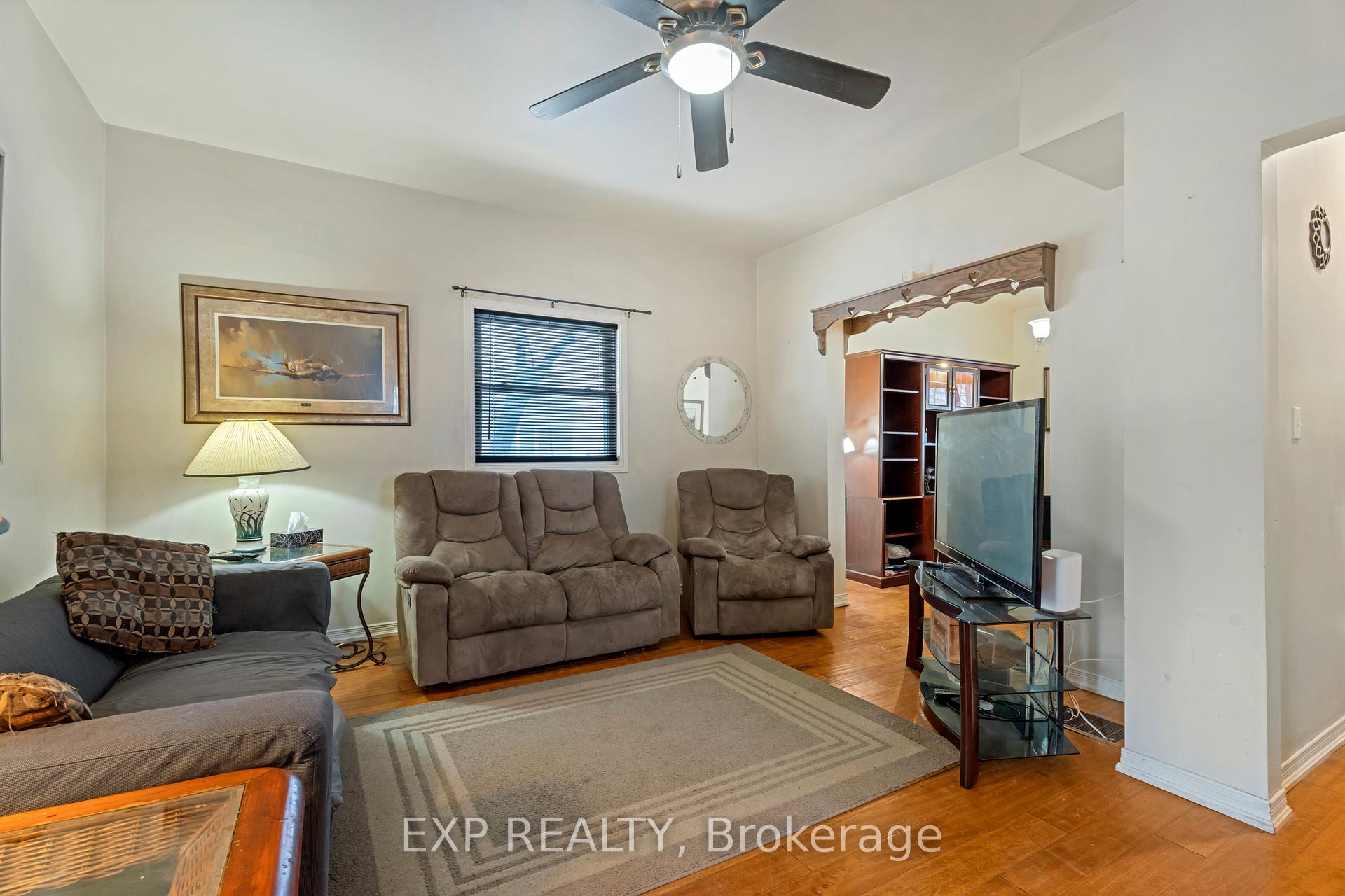 Photo 8 of 900 Concession Street S, Hamilton, Raleigh — HOMEH