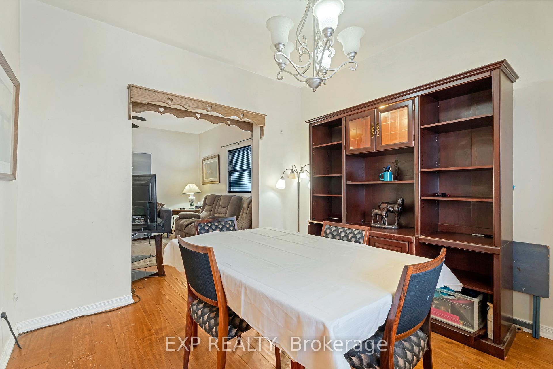 Photo 9 of 900 Concession Street S, Hamilton, Raleigh — HOMEH