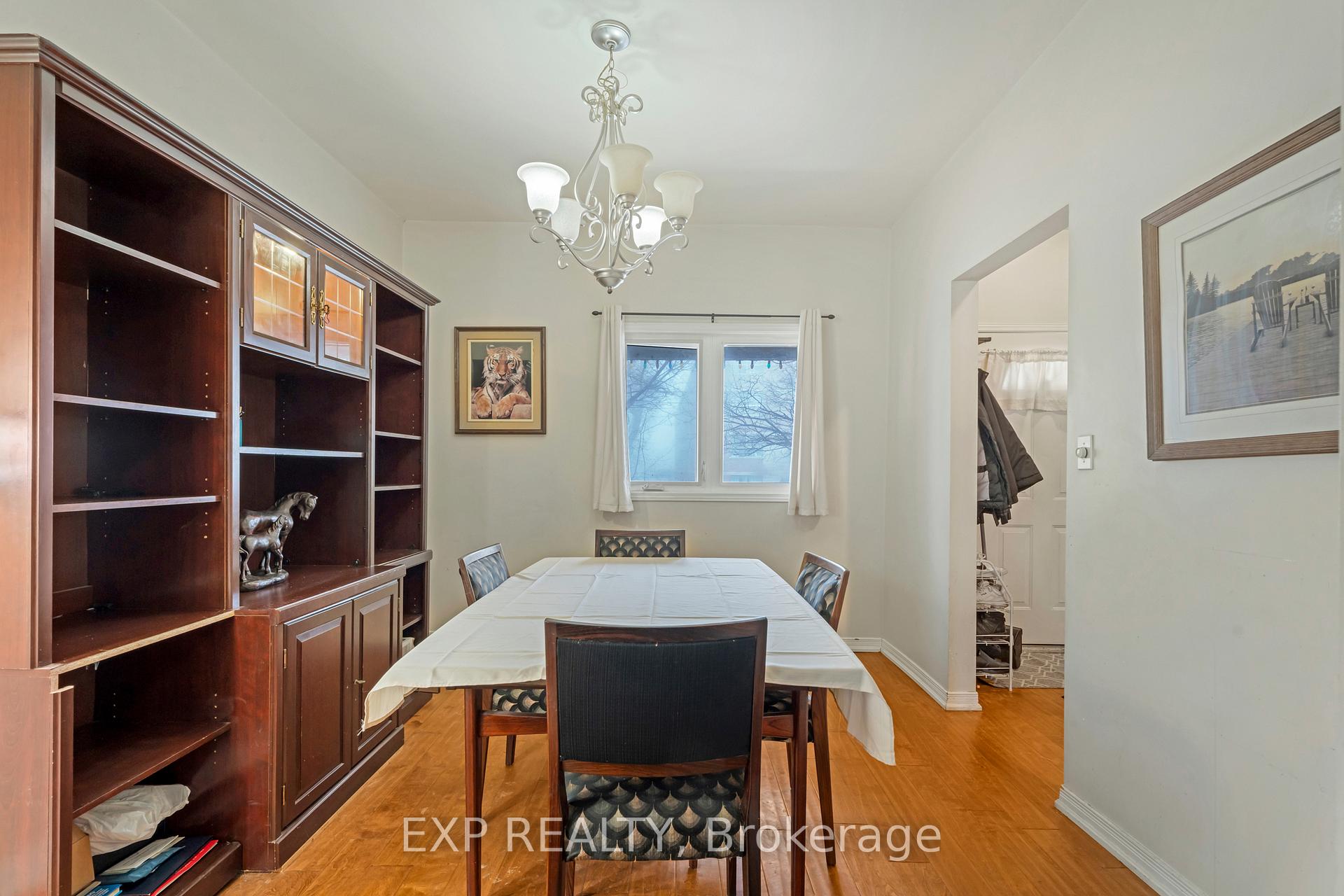 Photo 3 of 900 Concession Street S, Hamilton, Raleigh — HOMEH