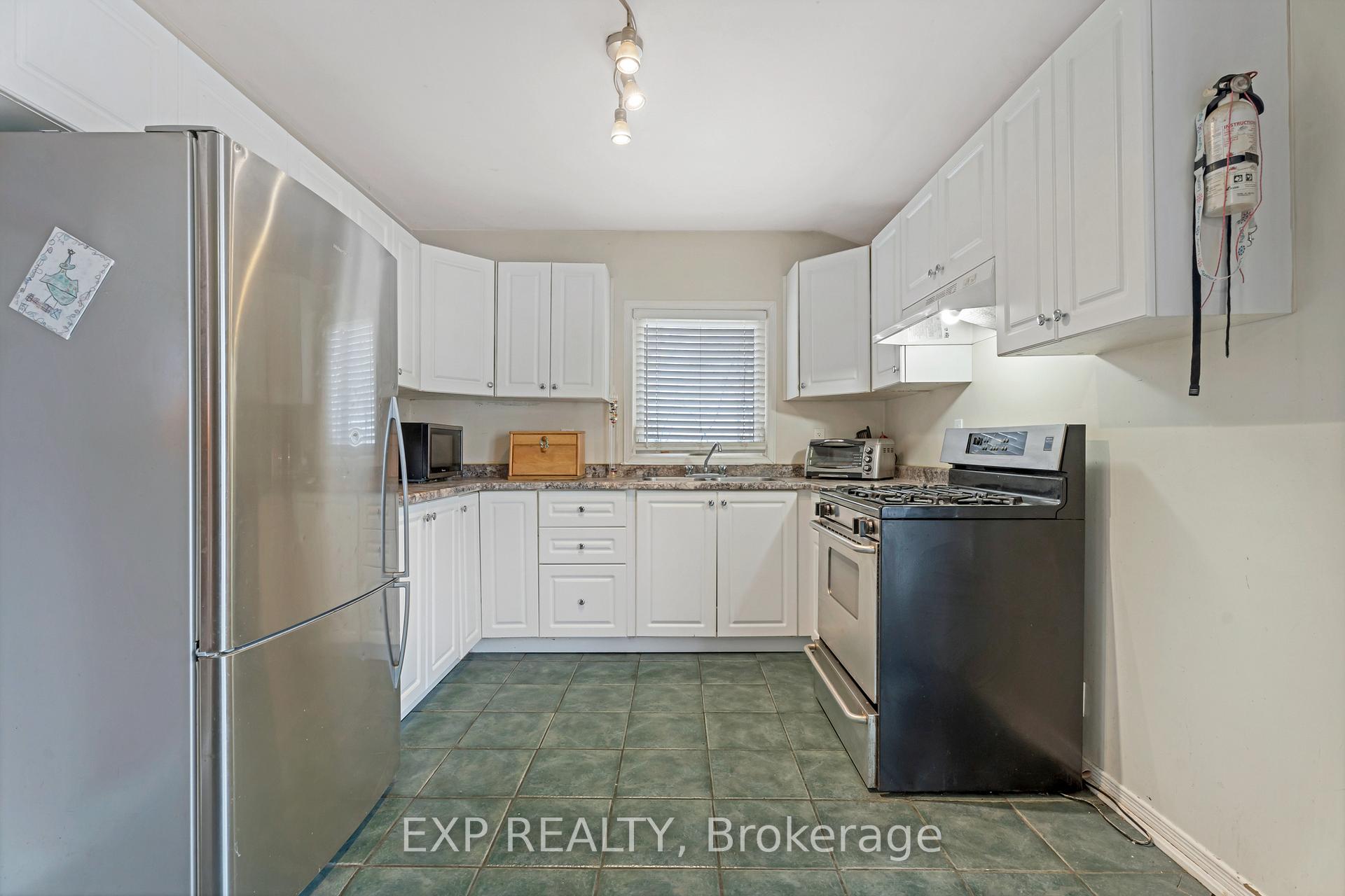 Photo 15 of 900 Concession Street S, Hamilton, Raleigh — HOMEH