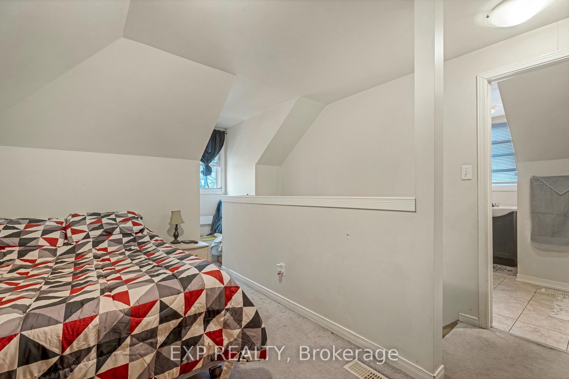 Photo 13 of 900 Concession Street S, Hamilton, Raleigh — HOMEH