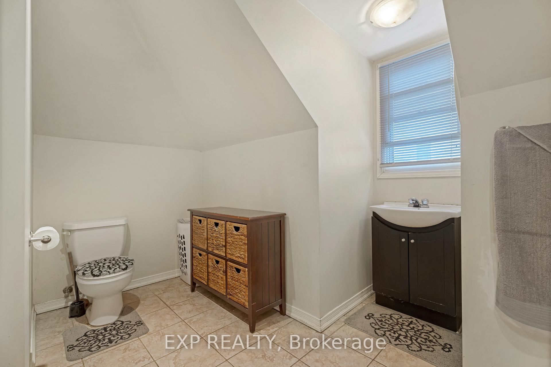 Photo 12 of 900 Concession Street S, Hamilton, Raleigh — HOMEH
