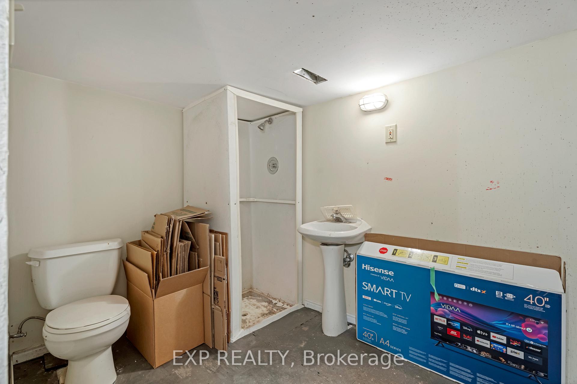 Photo 20 of 900 Concession Street S, Hamilton, Raleigh — HOMEH