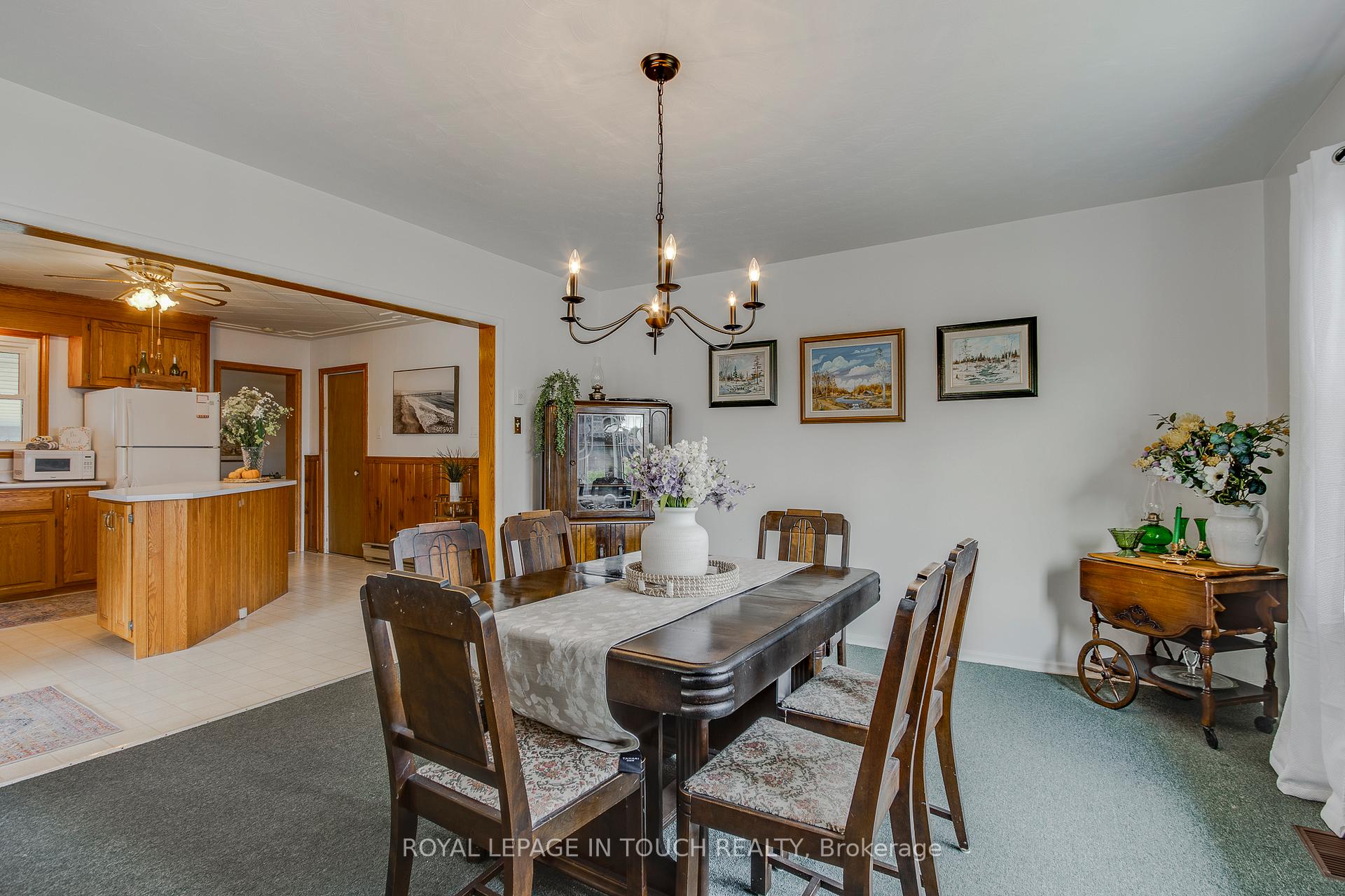 Photo 14 of 17 Edward Street, Penetanguishene — HOMEH
