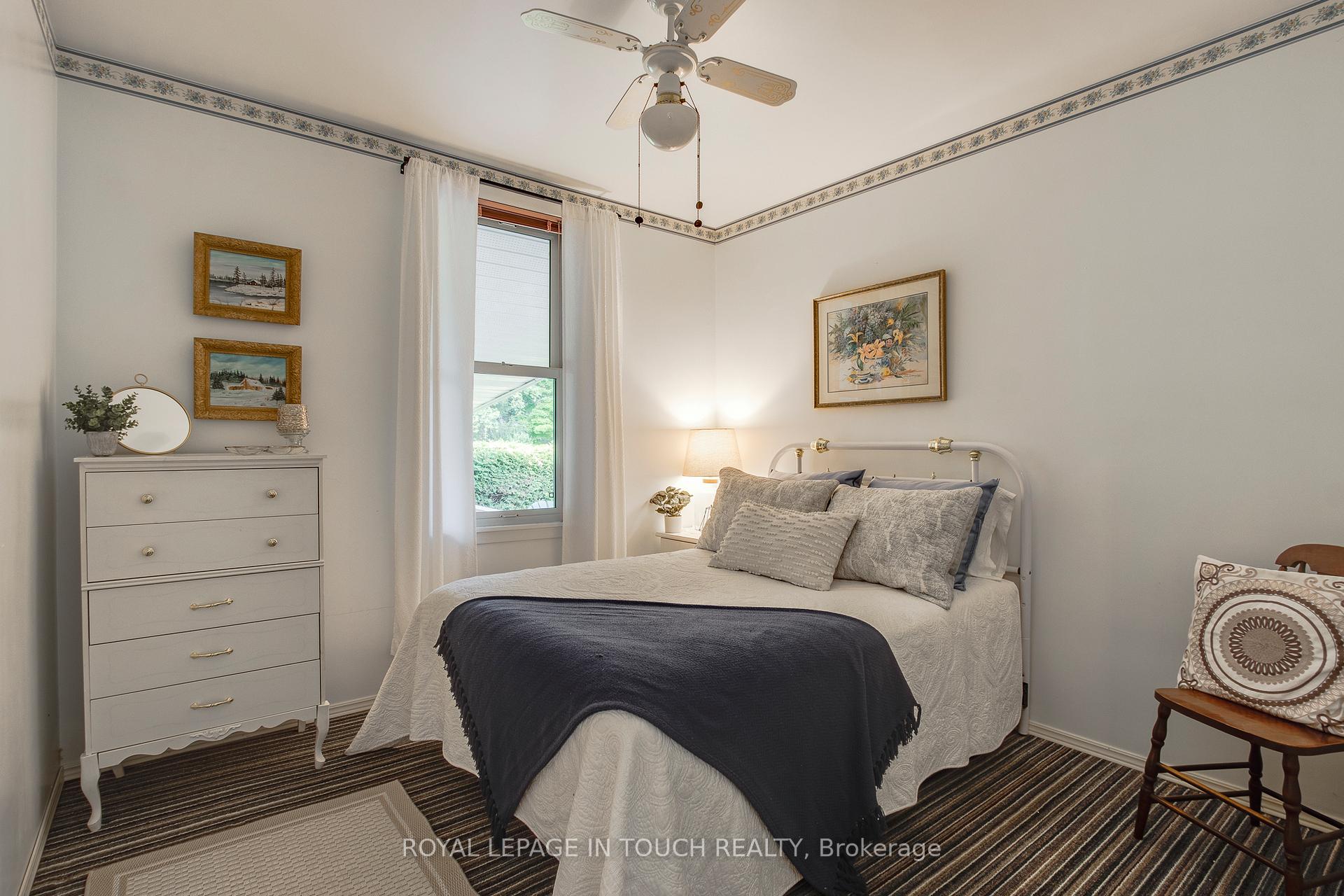 Photo 10 of 17 Edward Street, Penetanguishene — HOMEH