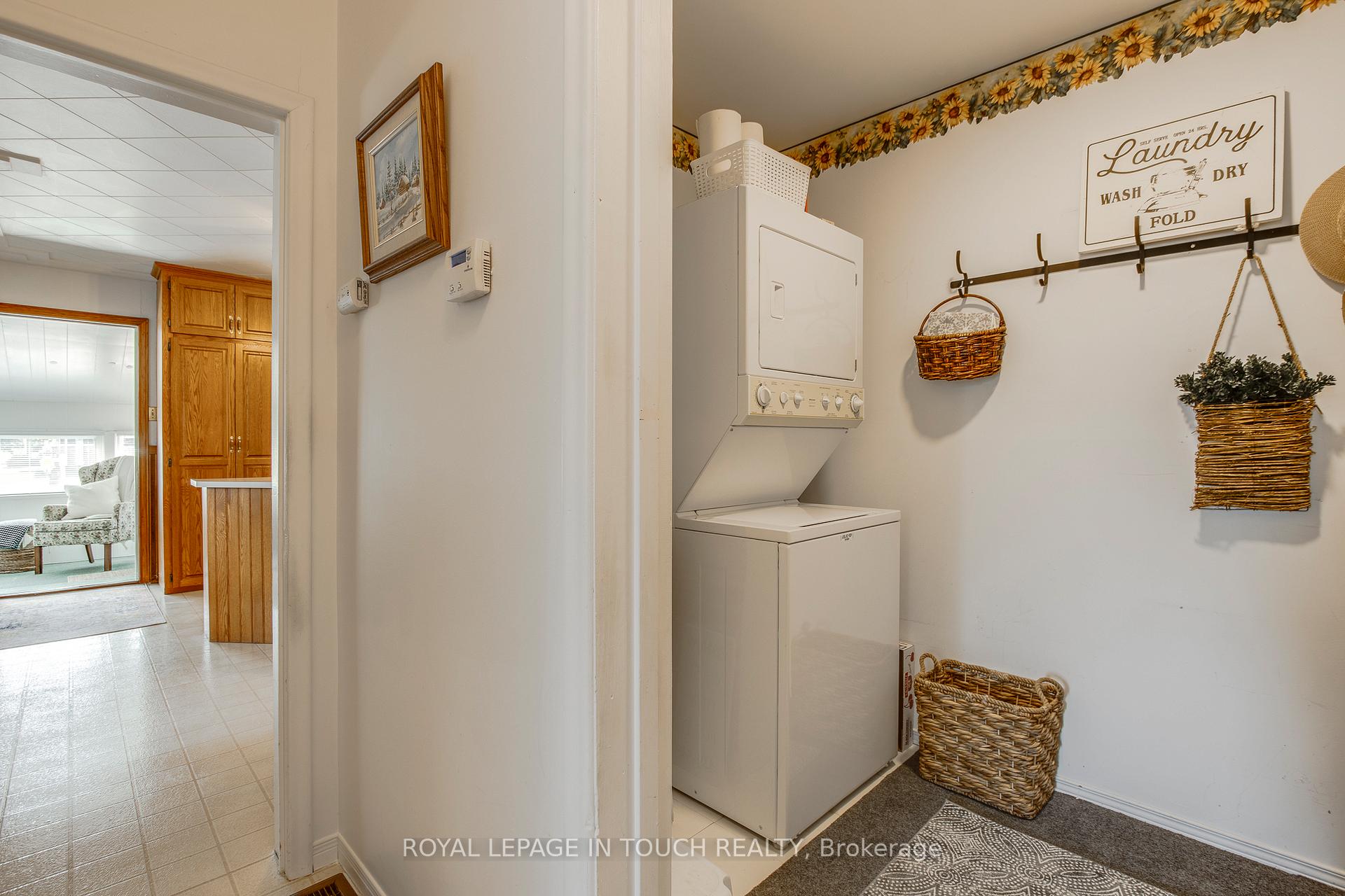 Photo 35 of 17 Edward Street, Penetanguishene — HOMEH