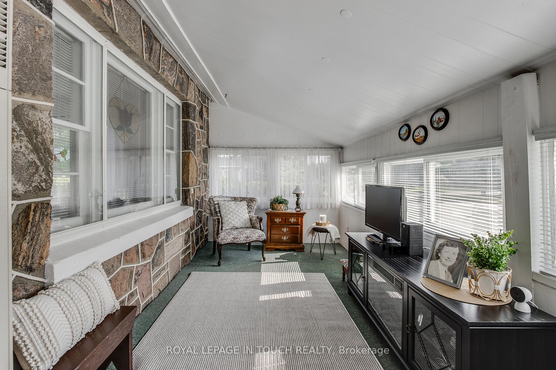 Photo 29 of 17 Edward Street, Penetanguishene — HOMEH