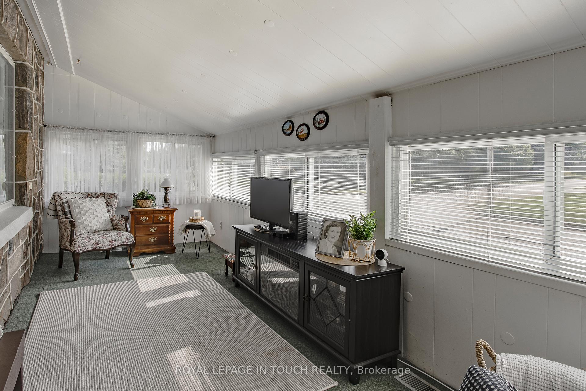 Photo 18 of 17 Edward Street, Penetanguishene — HOMEH