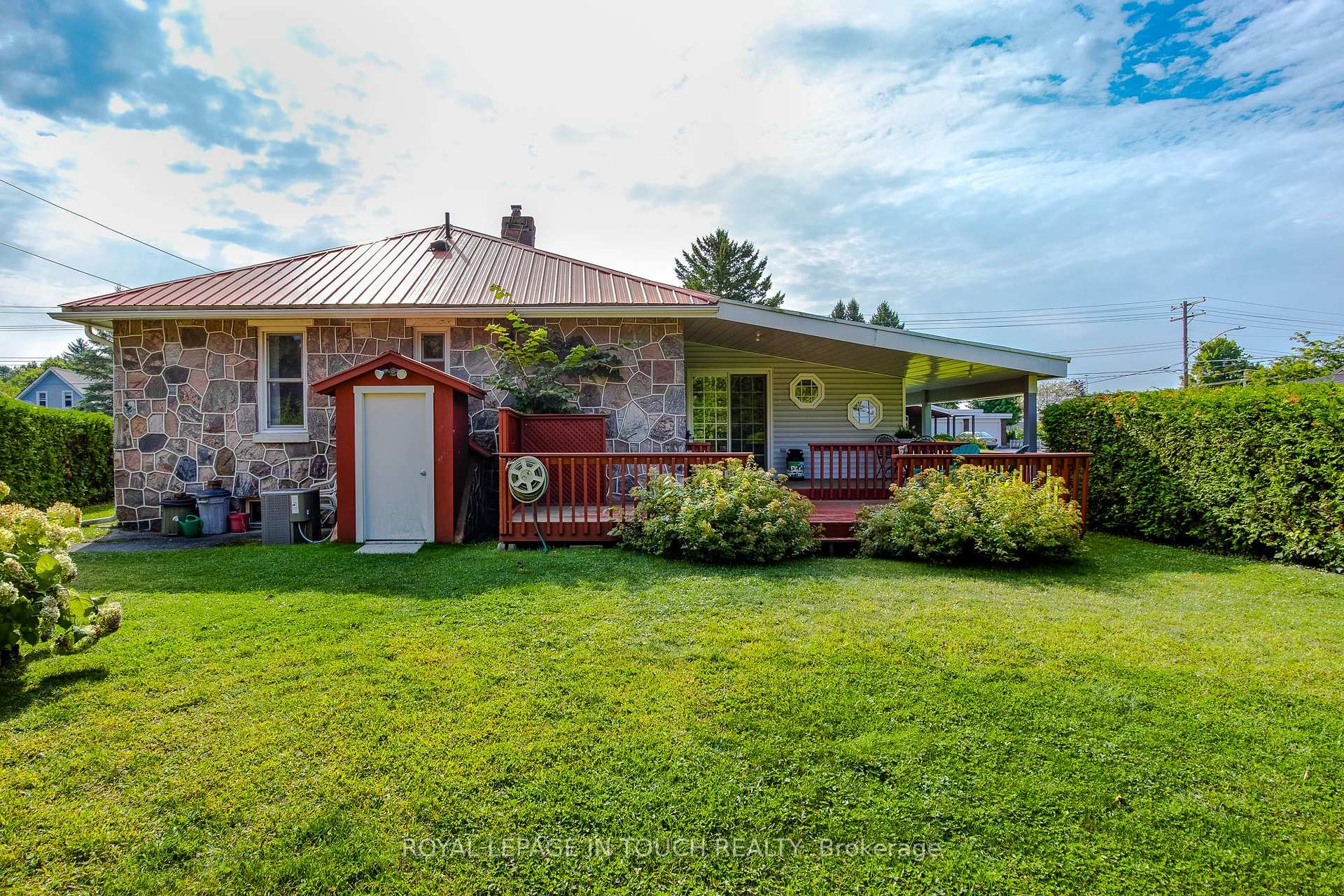 Photo 38 of 17 Edward Street, Penetanguishene — HOMEH