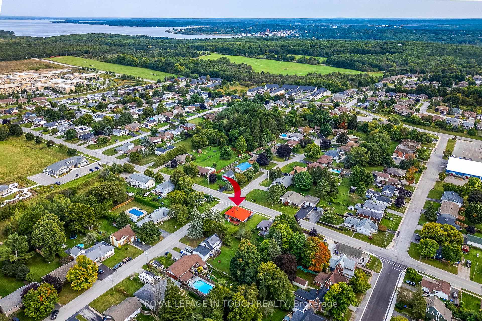 Photo 31 of 17 Edward Street, Penetanguishene — HOMEH