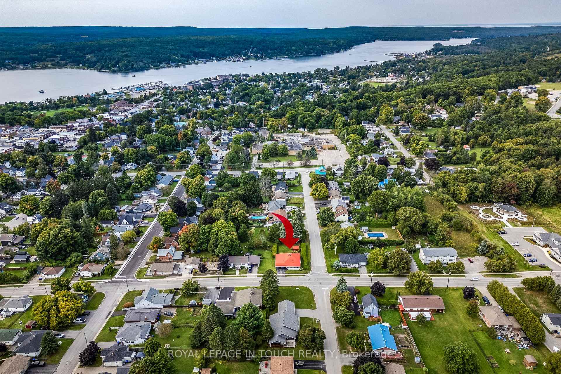 Photo 21 of 17 Edward Street, Penetanguishene — HOMEH