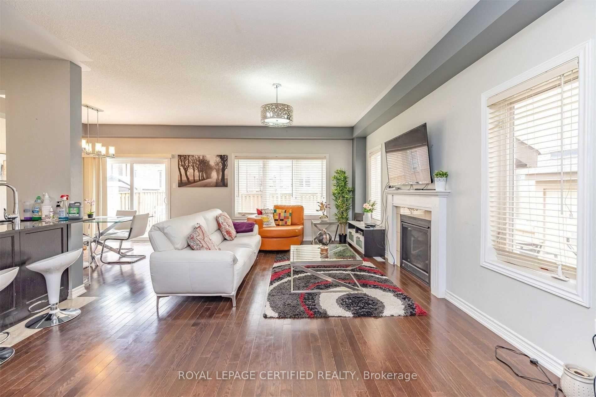 Photo 8 of 37 Lola Crescent, Brampton, Northwest Brampton — HOMEH