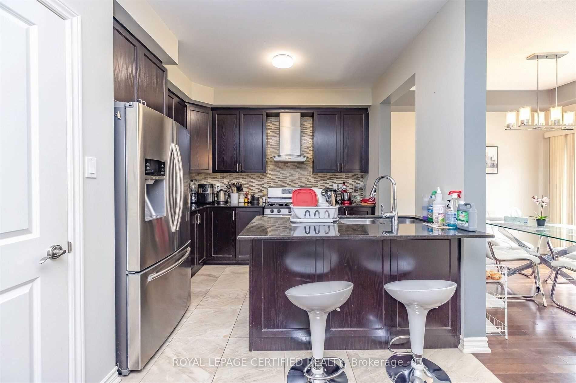Photo 12 of 37 Lola Crescent, Brampton, Northwest Brampton — HOMEH