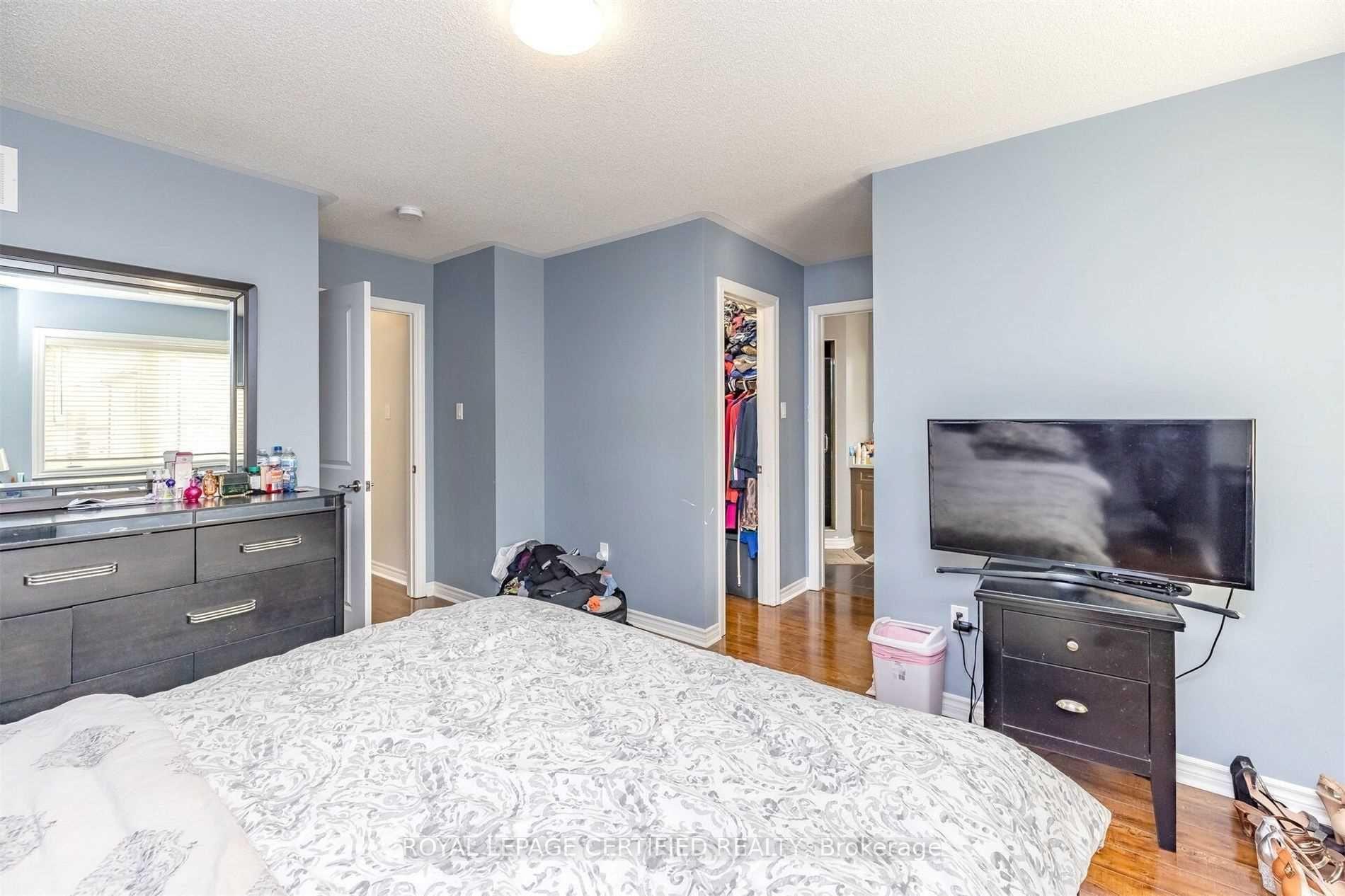 Photo 13 of 37 Lola Crescent, Brampton, Northwest Brampton — HOMEH