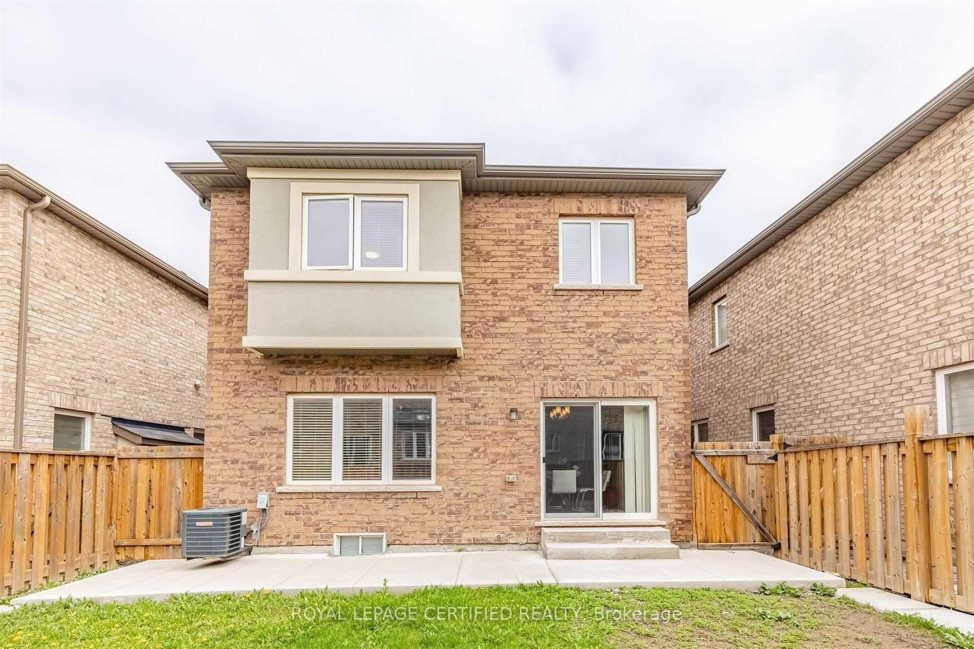 Photo 25 of 37 Lola Crescent, Brampton, Northwest Brampton — HOMEH