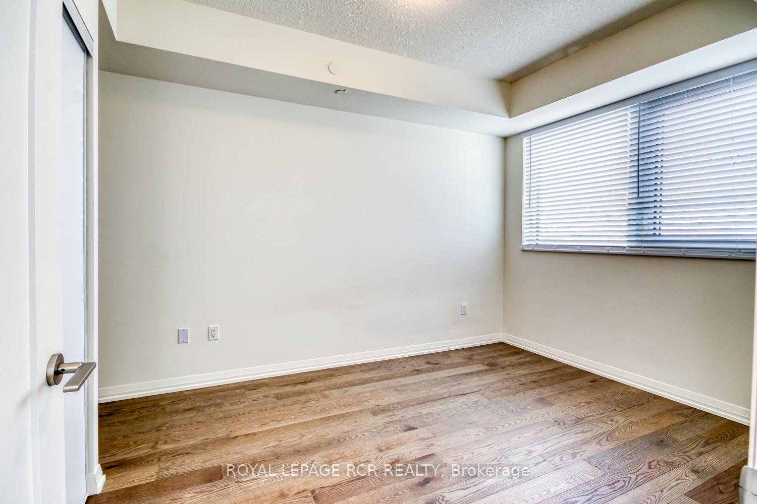 Photo 14 of Unit 425, 9000 Jane Street, Vaughan, Vellore Village — HOMEH