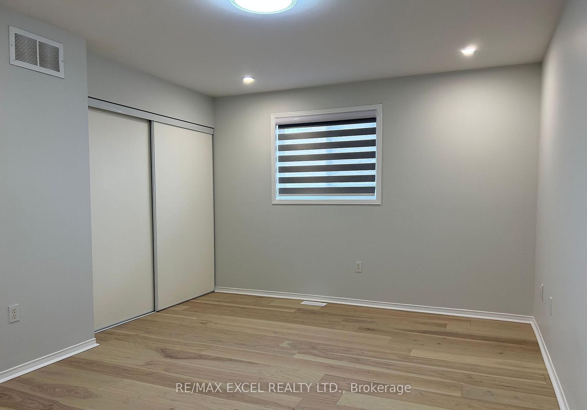 Photo 5 of Unit upper, 265 Johnson Street, Barrie, Georgian Drive — HOMEH