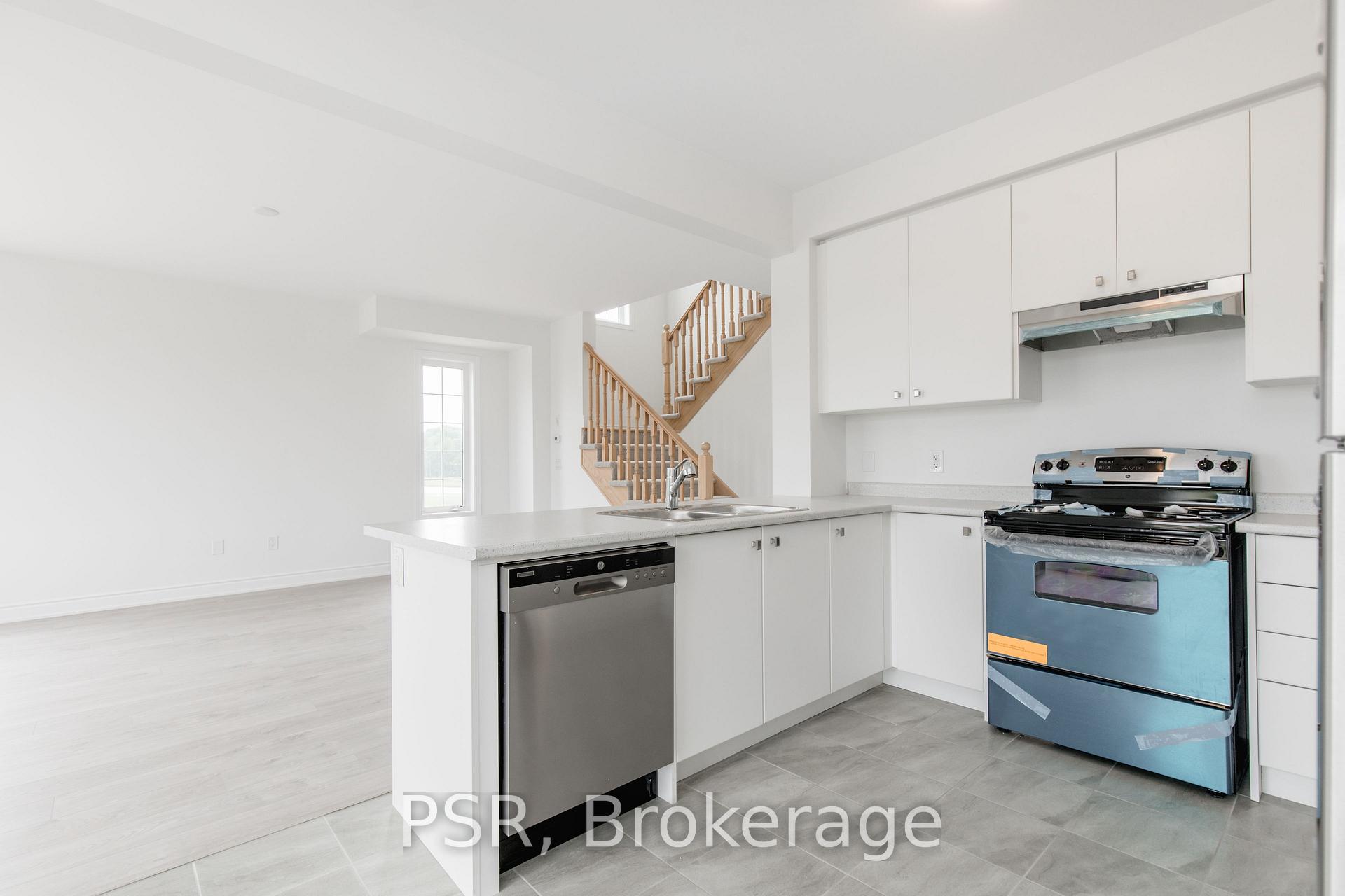 Photo 18 of 39 Stately Drive, Wasaga Beach — HOMEH