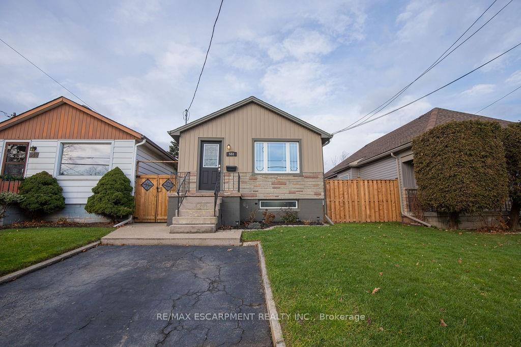 Photo 4 of Unit MAIN, 551 Barnaby Street, Hamilton, Parkview — HOMEH