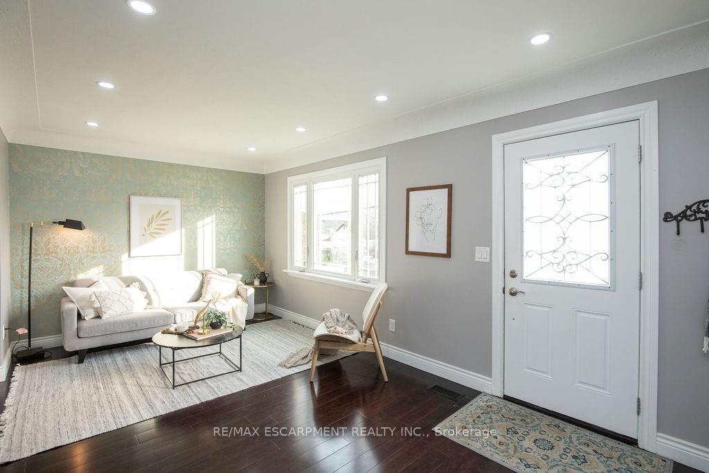 Photo 6 of Unit MAIN, 551 Barnaby Street, Hamilton, Parkview — HOMEH