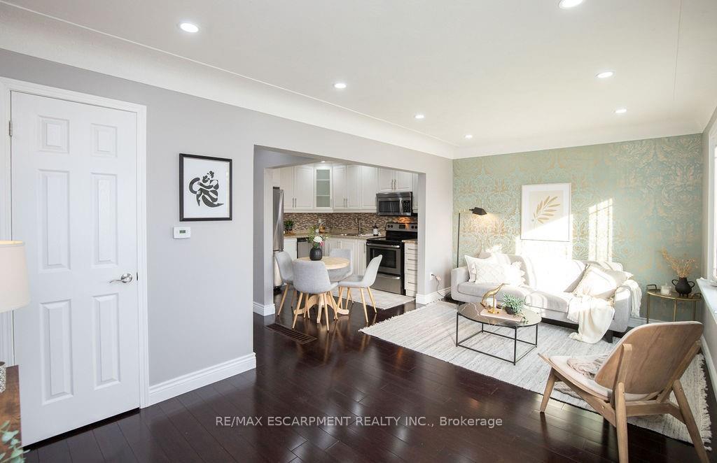 Photo 12 of Unit MAIN, 551 Barnaby Street, Hamilton, Parkview — HOMEH