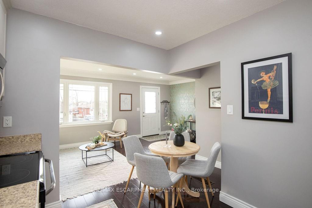 Photo 14 of Unit MAIN, 551 Barnaby Street, Hamilton, Parkview — HOMEH