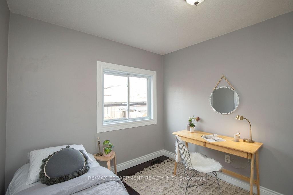 Photo 27 of Unit MAIN, 551 Barnaby Street, Hamilton, Parkview — HOMEH