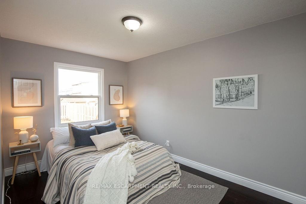 Photo 18 of Unit MAIN, 551 Barnaby Street, Hamilton, Parkview — HOMEH