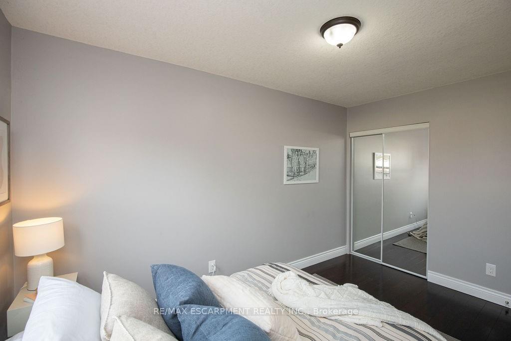 Photo 19 of Unit MAIN, 551 Barnaby Street, Hamilton, Parkview — HOMEH