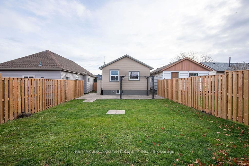 Photo 24 of Unit MAIN, 551 Barnaby Street, Hamilton, Parkview — HOMEH