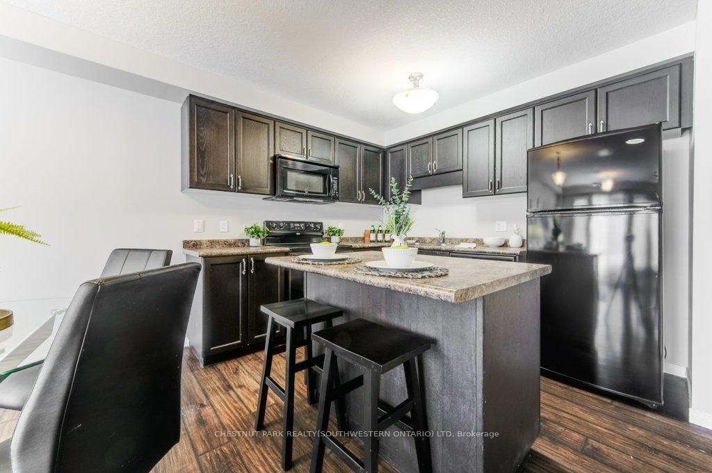 Photo 12 of 39 Iron Gate Street, Kitchener — HOMEH